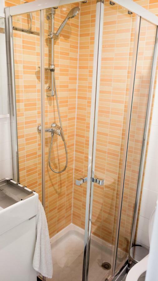 Cozy Apartment In Downtown Madrid Ngoại thất bức ảnh